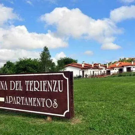 Familiar Cercano A Playa De Rodiles 1 Daire Selorio